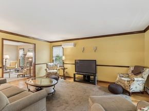 6295 N Country Road, Wading River NY 11792