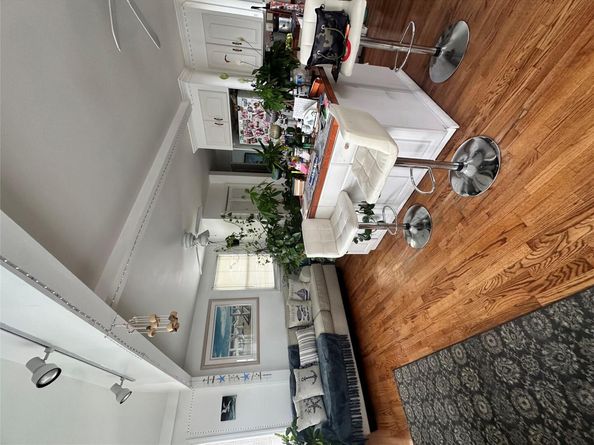 9934 164th Avenue, Hamilton Beach NY 11414