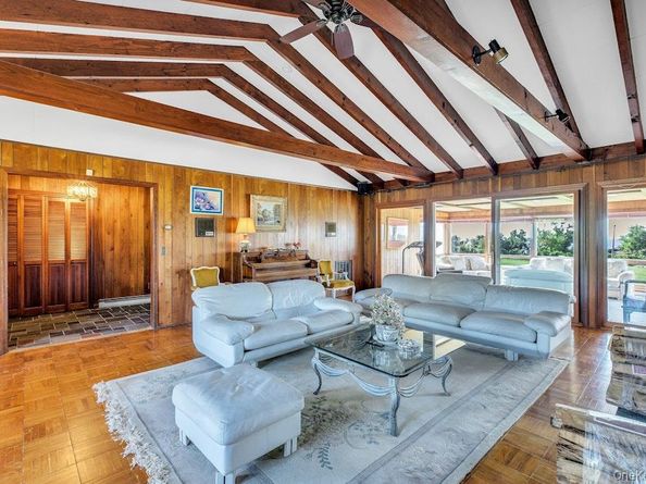 2100 Sound Drive, Greenport NY 11944