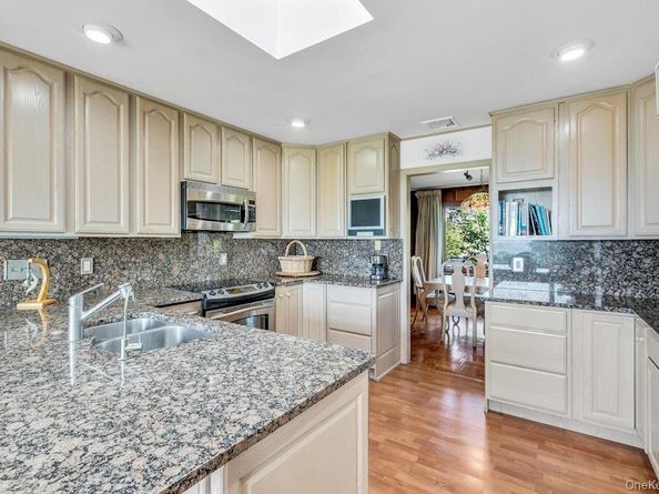 2100 Sound Drive, Greenport NY 11944