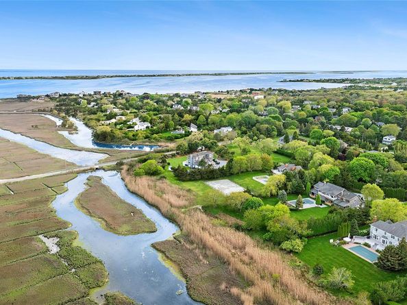 14 South Country Road, Westhampton NY 11977