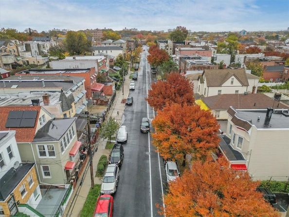 931 E 216th Street, Bronx NY 10469
