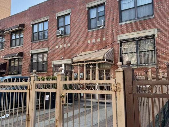 814 Fox Street, Bronx NY 10459