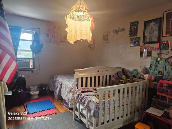 57-12 164 Street, Flushing NY 11365