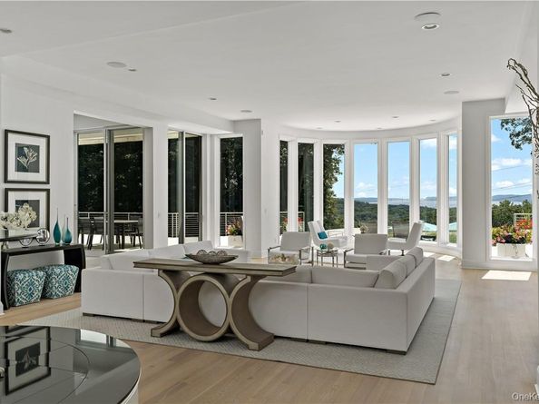 18 Bramblebush Road, Croton-on-Hudson NY 10520