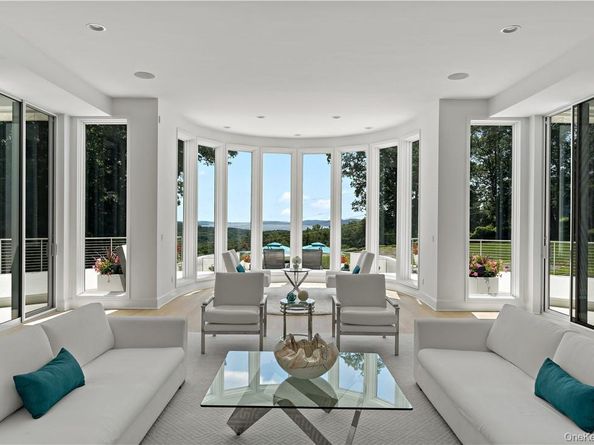 18 Bramblebush Road, Croton-on-Hudson NY 10520