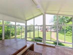 18 Oxford Road, East Rockaway NY 11518