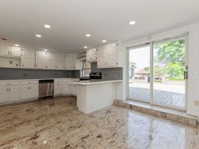 18 Oxford Road, East Rockaway NY 11518