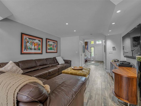 44 Maple Run Drive 44, Jericho NY 11753