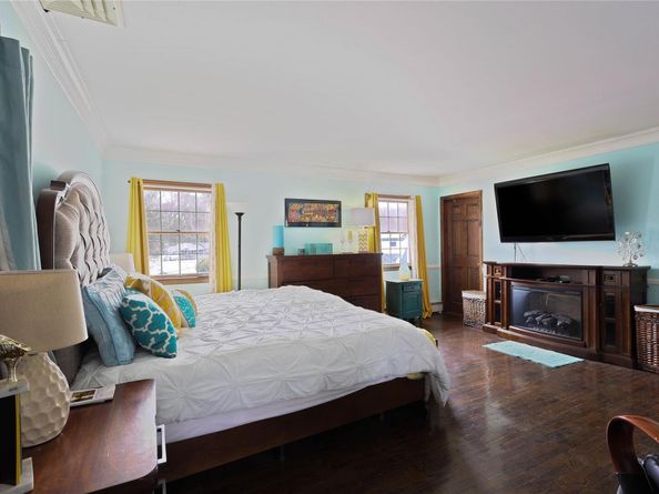 28 Winfield Davis Drive, Coram NY 11727