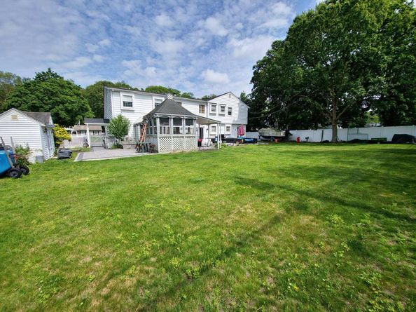 28 Winfield Davis Drive, Coram NY 11727