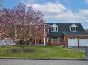28 Winfield Davis Drive, Coram NY 11727
