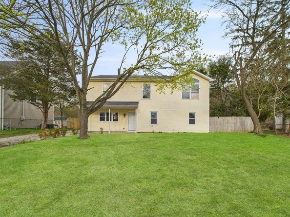 613 Bourdois Avenue, Bellport NY 11713