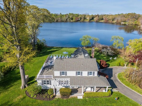 2455 New Suffolk Avenue, Mattituck NY 11952