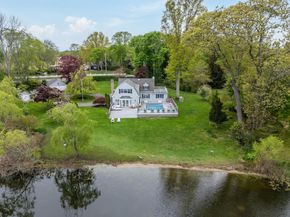 2455 New Suffolk Avenue, Mattituck NY 11952