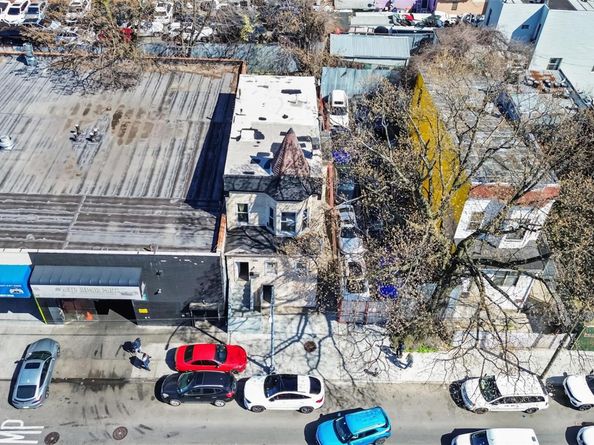 4392 Park Avenue, Bronx NY 10457