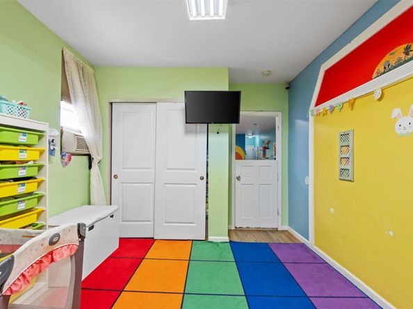 4392 Park Avenue, Bronx NY 10457