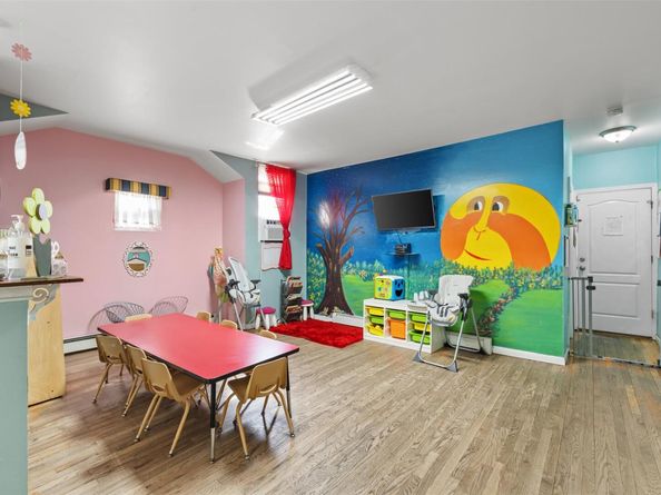 4392 Park Avenue, Bronx NY 10457