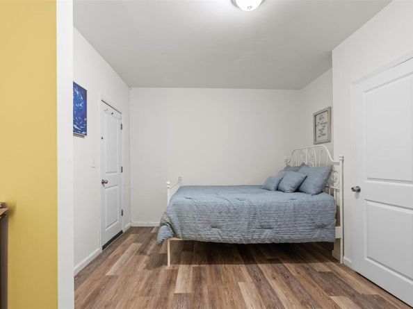 4392 Park Avenue, Bronx NY 10457