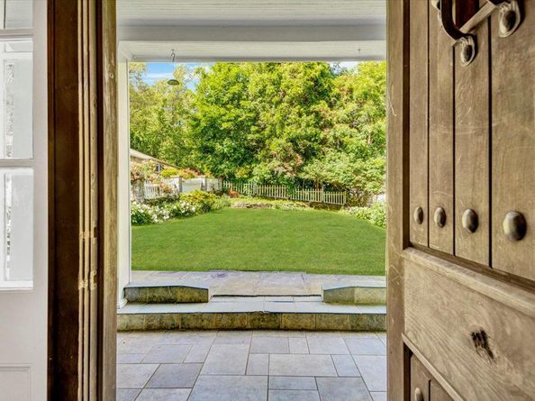 6 Sunset Lane, Hartsdale NY 10530