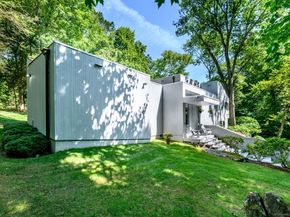 33 Mill Brook Road W, Stamford CT 06902