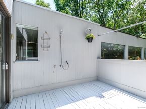 33 Mill Brook Road W, Stamford CT 06902