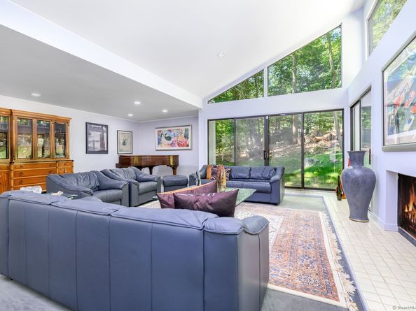 33 Mill Brook Road W, Stamford CT 06902