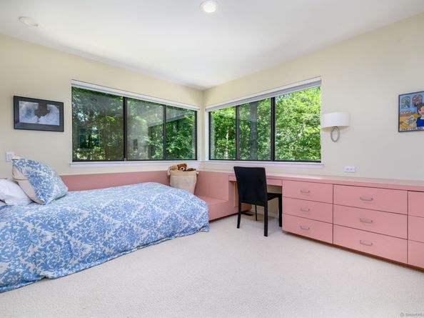 33 Mill Brook Road W, Stamford CT 06902