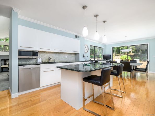 33 Mill Brook Road W, Stamford CT 06902