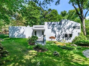 33 Mill Brook Road W, Stamford CT 06902