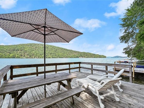 20 Musnug Road, Danbury CT 06811