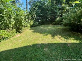 20 Musnug Road, Danbury CT 06811