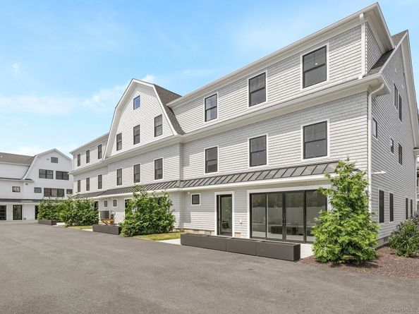 345 Reef Road B6, Fairfield CT 06824