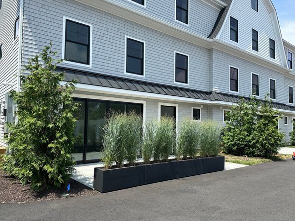 345 Reef Road B6, Fairfield CT 06824