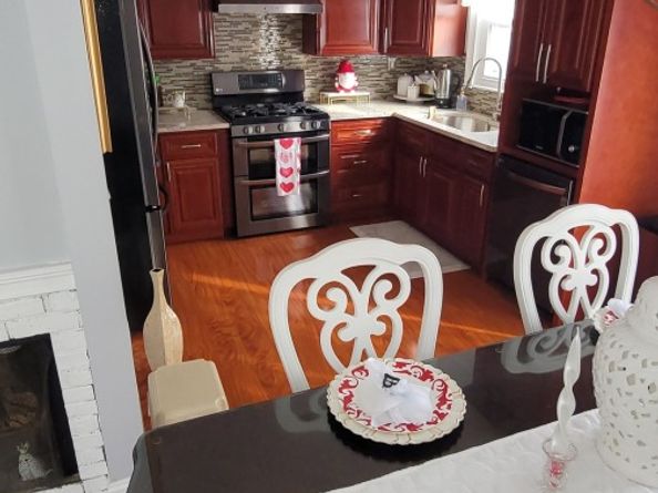 30 Grove Place, Danbury CT 06810