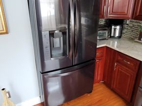 30 Grove Place, Danbury CT 06810