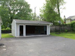 30 Grove Place, Danbury CT 06810