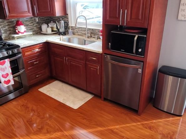 30 Grove Place, Danbury CT 06810