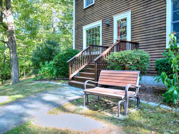 4 Bristle Lane, Newtown CT 06482