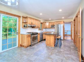 4 Bristle Lane, Newtown CT 06482
