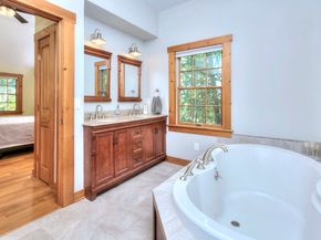 4 Bristle Lane, Newtown CT 06482