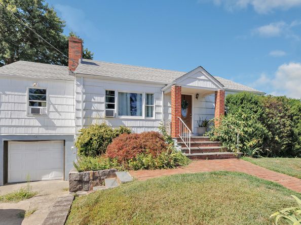 574 Thorme Street, Bridgeport CT 06606