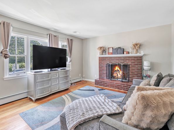 574 Thorme Street, Bridgeport CT 06606
