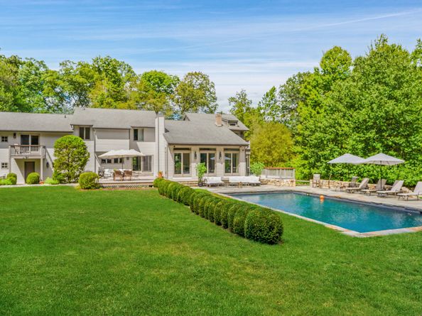40 Hermit Lane, Westport CT 06880