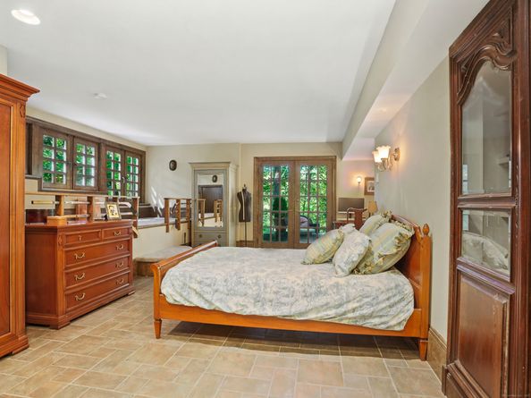 250 Saddle Hill Road, Stamford CT 06903
