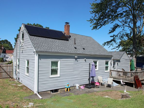 74 Roger Williams Road, Bridgeport CT 06610