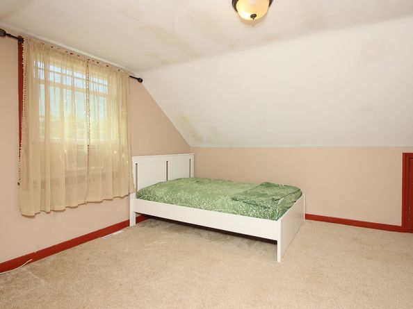 74 Roger Williams Road, Bridgeport CT 06610