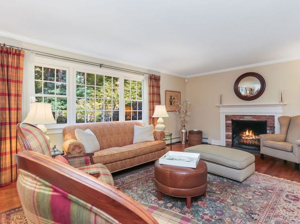 37 Old Wagon Road, Wilton CT 06897