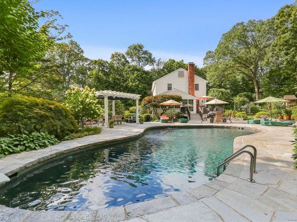 37 Old Wagon Road, Wilton CT 06897