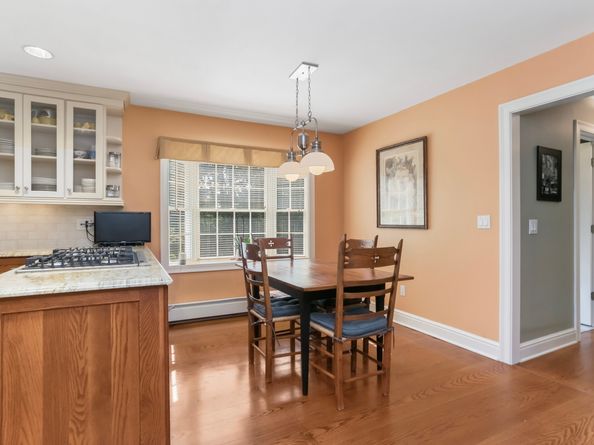 37 Old Wagon Road, Wilton CT 06897
